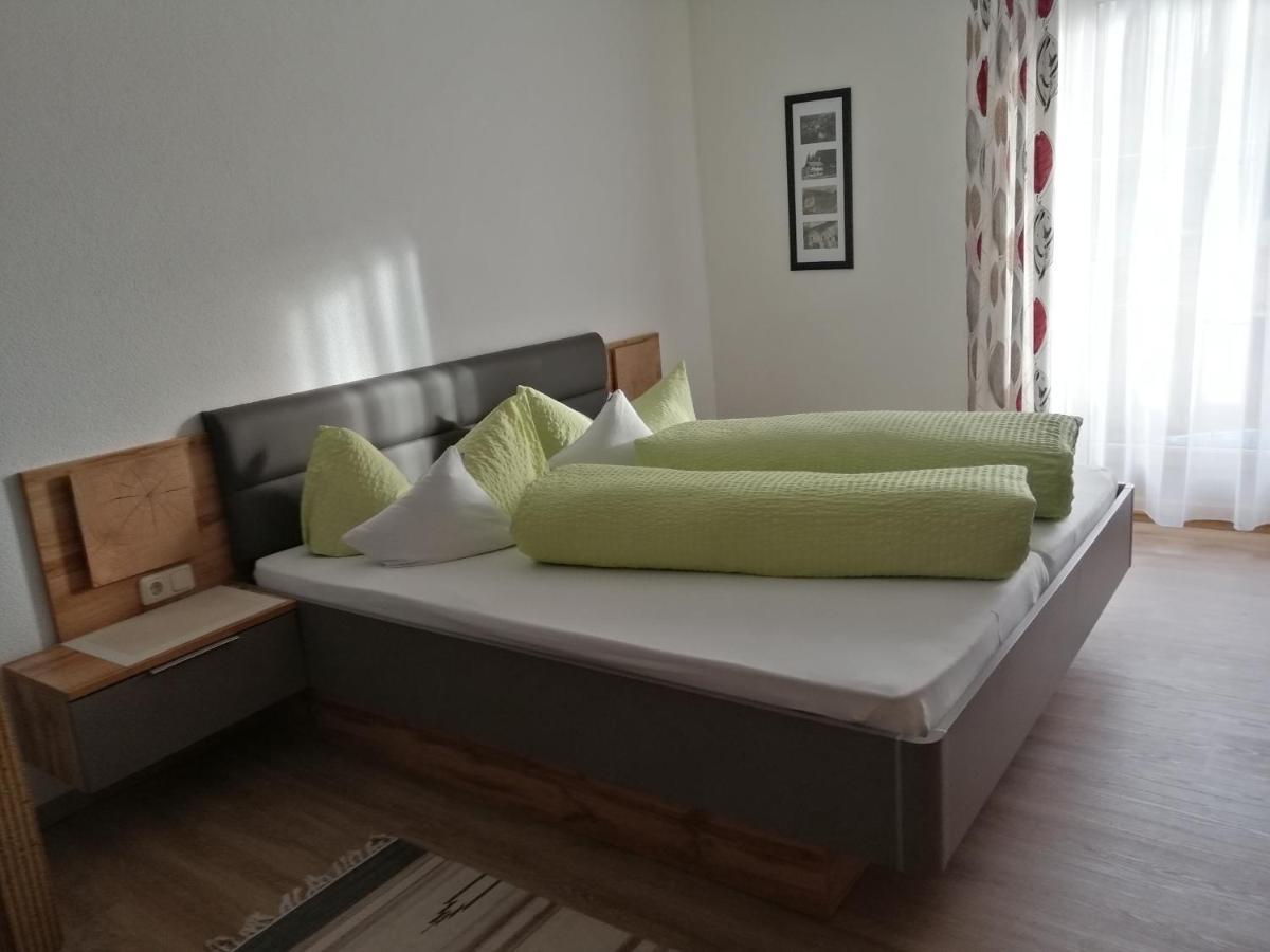 Spisshof Hotel Grins Bagian luar foto