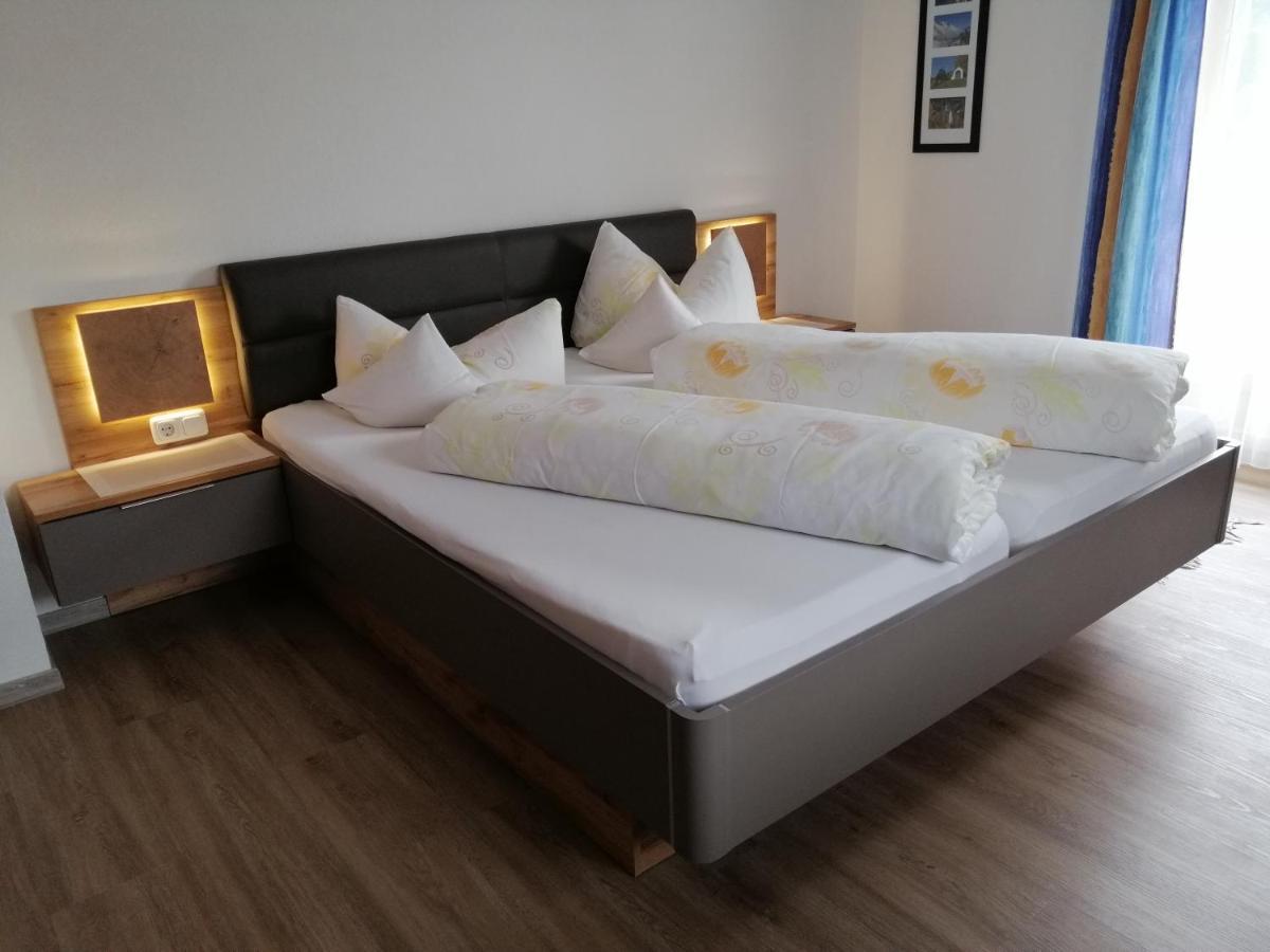 Spisshof Hotel Grins Bagian luar foto